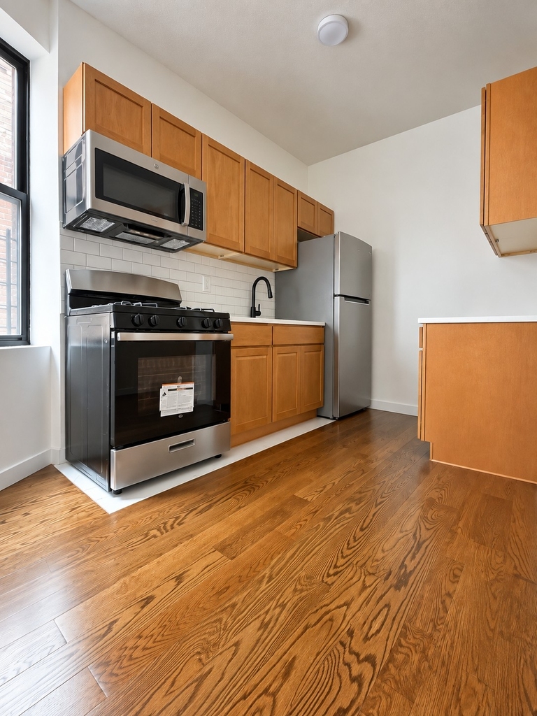 West 175th Street - Photo 13