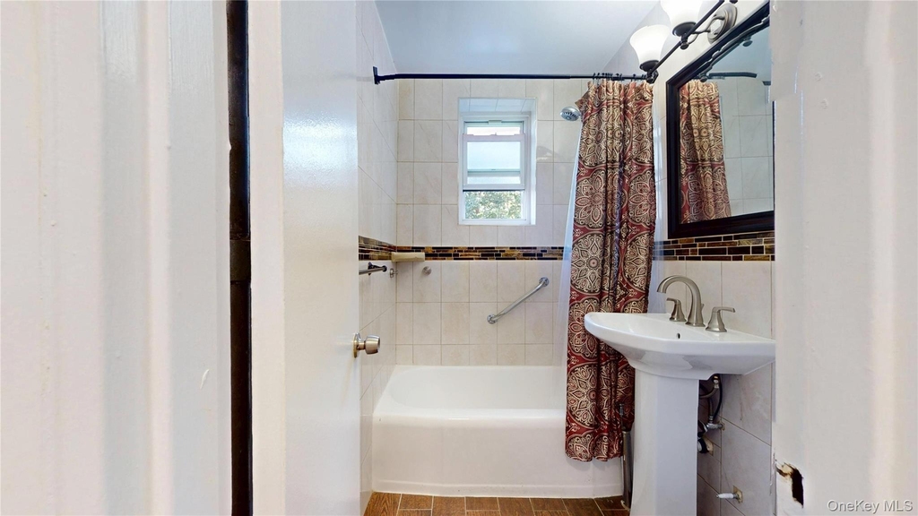 84-50 169th Street - Photo 15