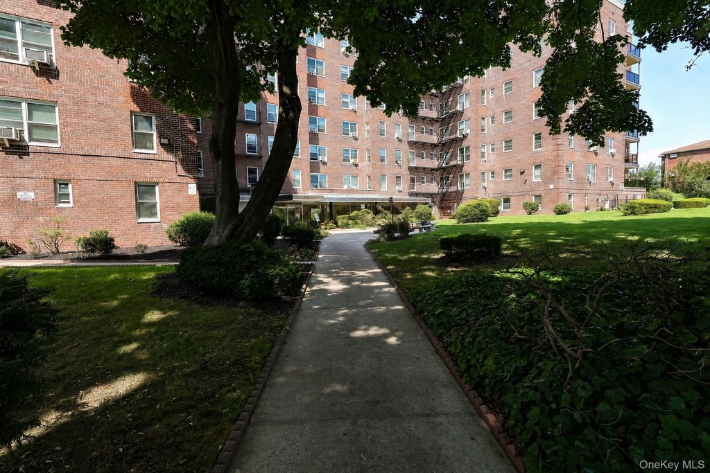 84-50 169th Street - Photo 21