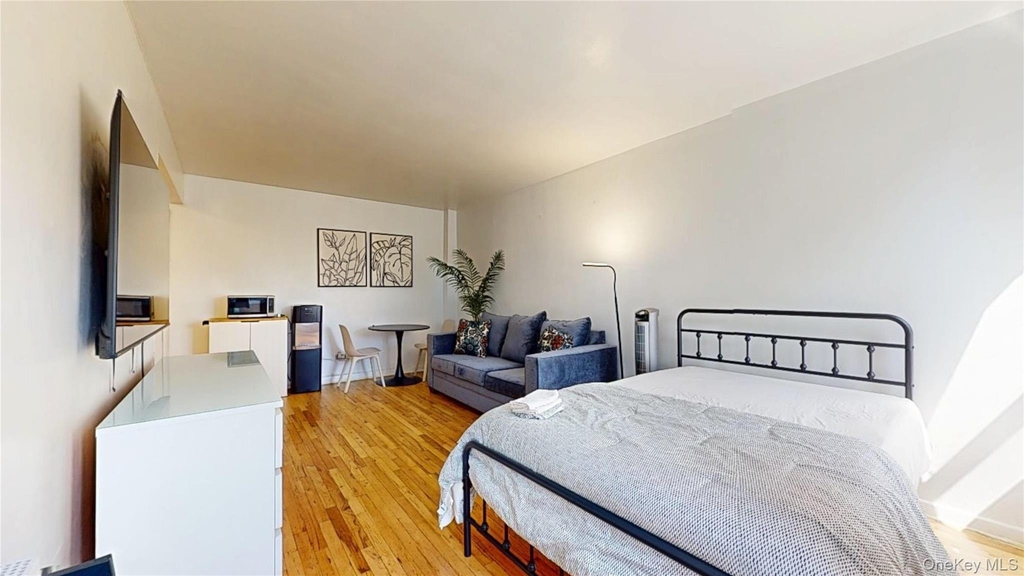 84-50 169th Street - Photo 11