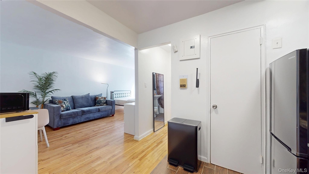 84-50 169th Street - Photo 4