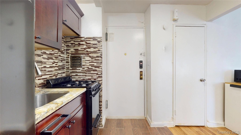 84-50 169th Street - Photo 2