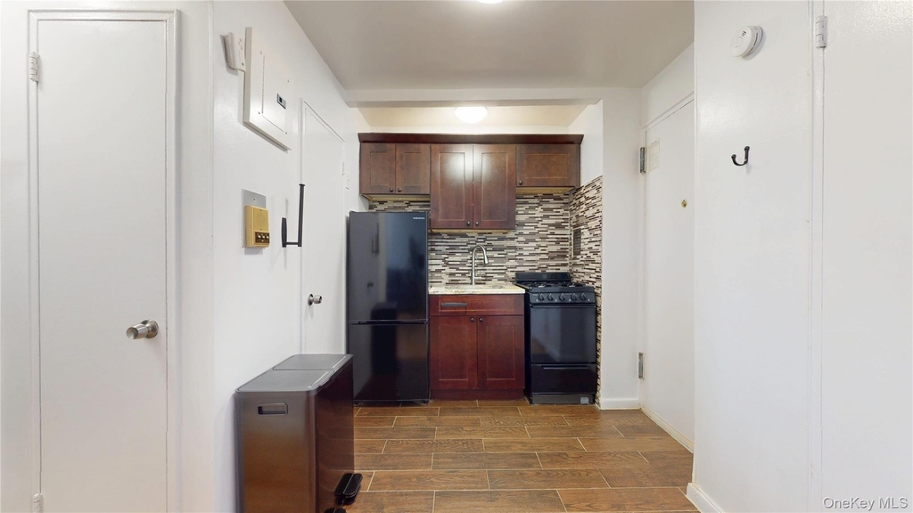 84-50 169th Street - Photo 6