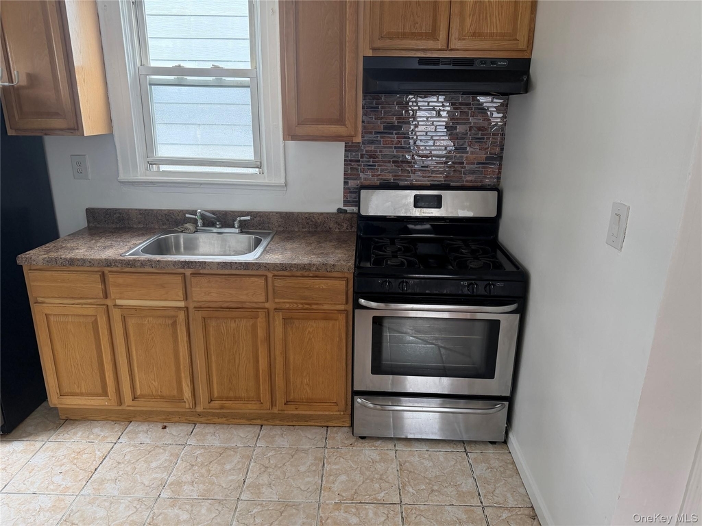 22823 Mentone Avenue - Photo 3