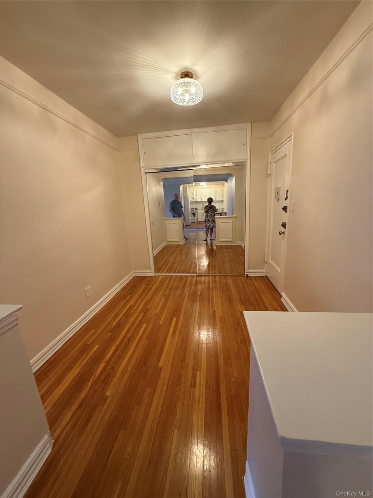 99-45 67 Road - Photo 8