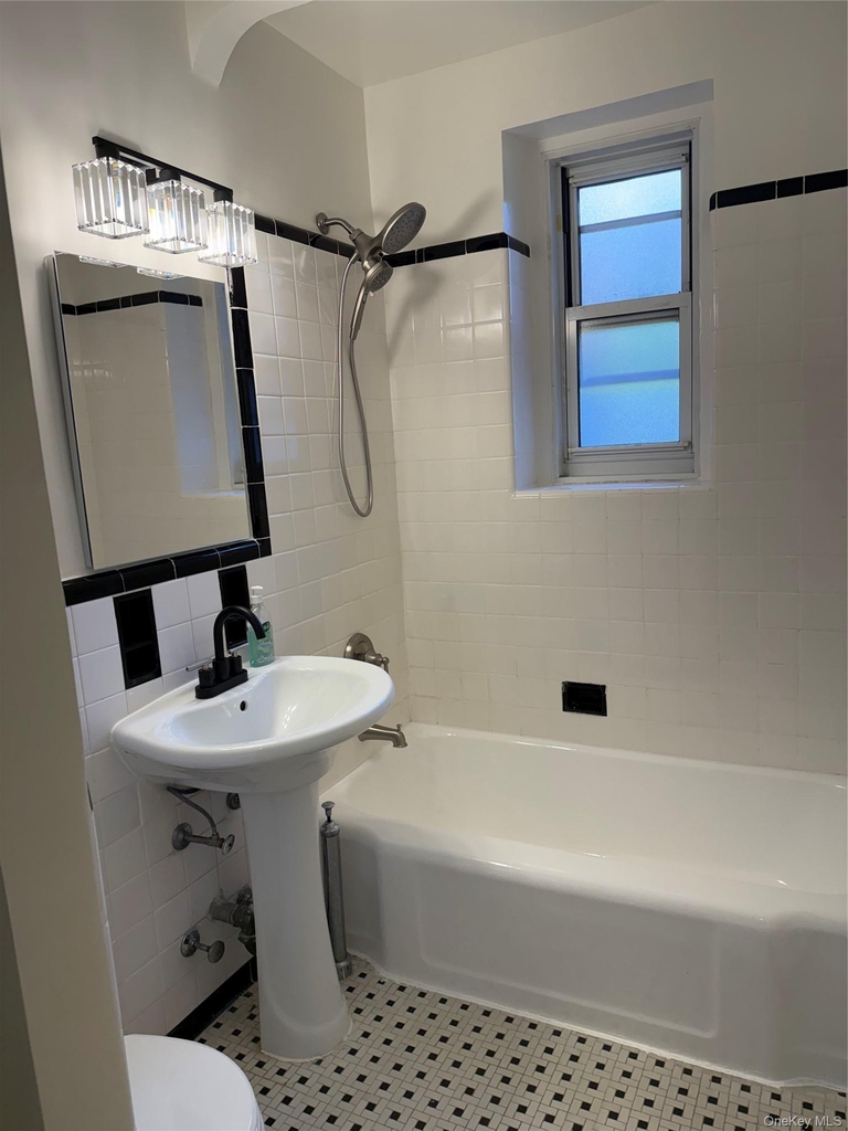 99-45 67 Road - Photo 19