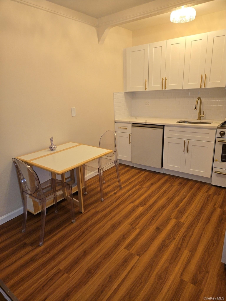 99-45 67 Road - Photo 5