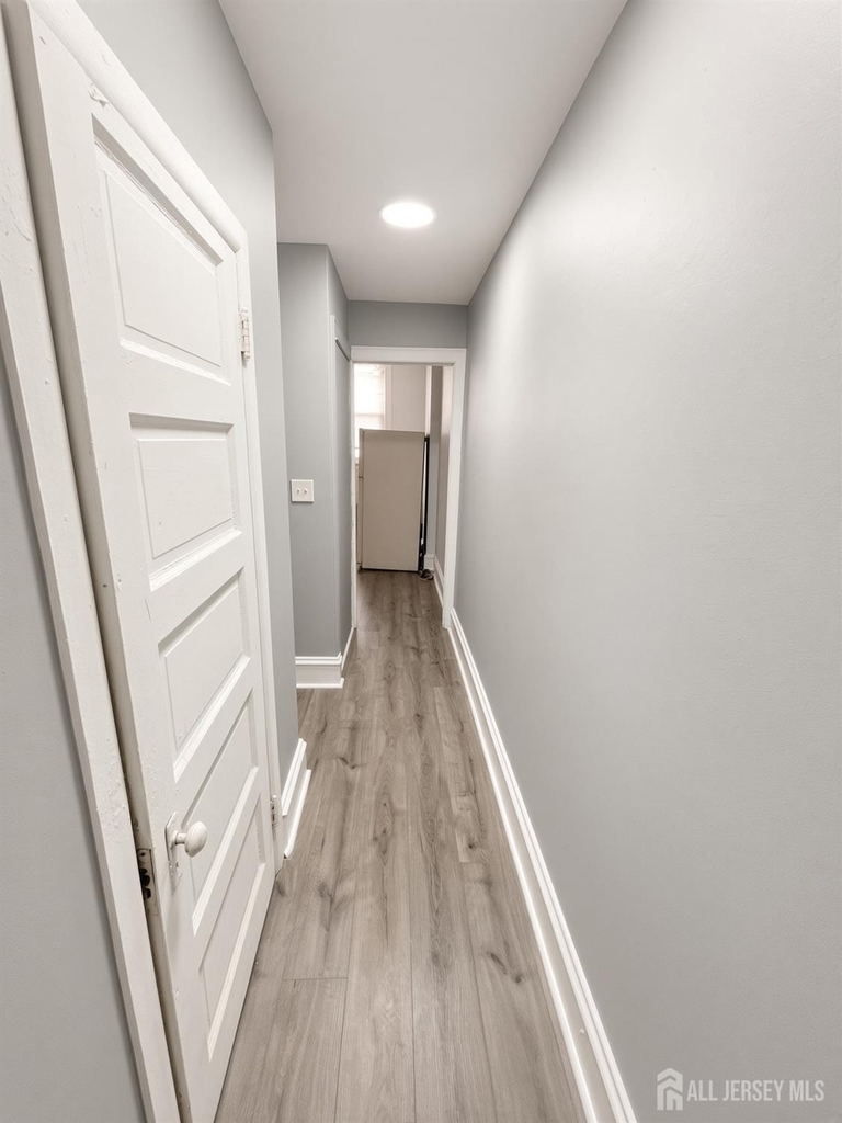 490 W State Street - Photo 7