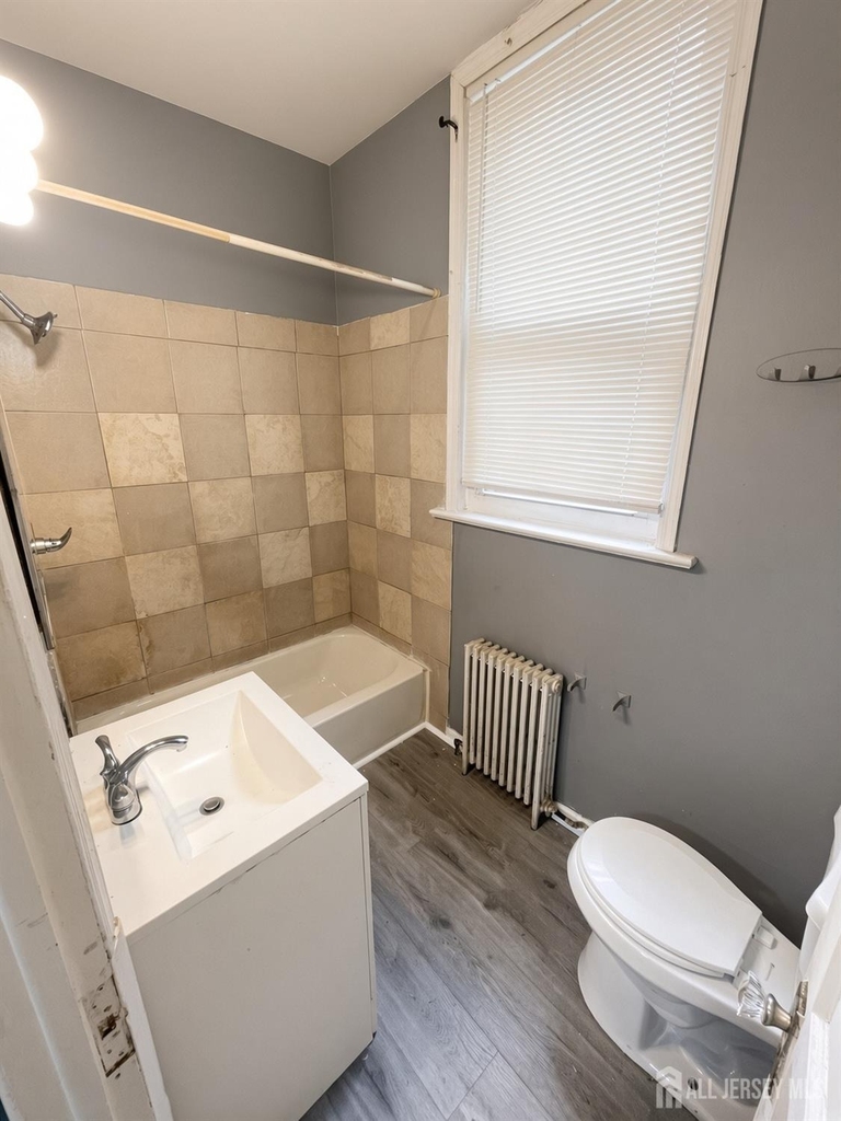 490 W State Street - Photo 2