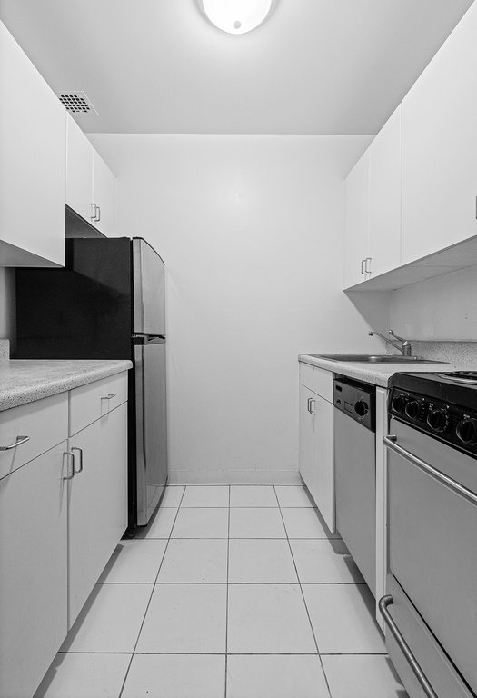 132 E 45th Street - Photo 5
