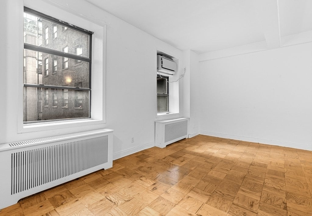 132 E 45th Street - Photo 0