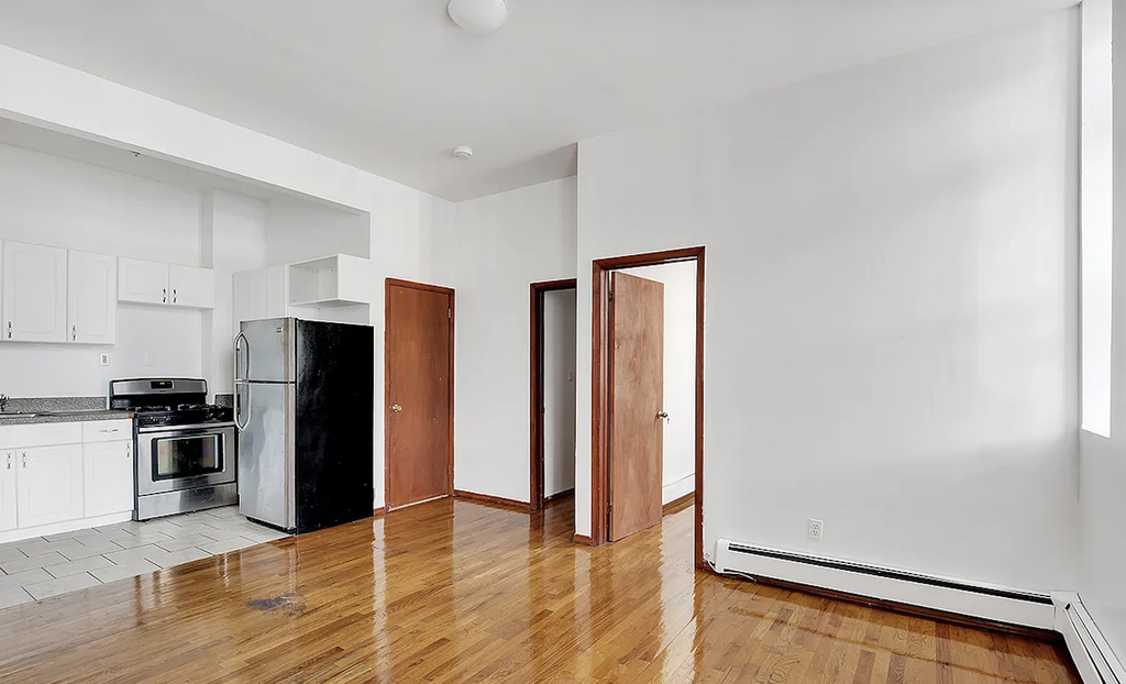 7 Covert Street - Photo 0