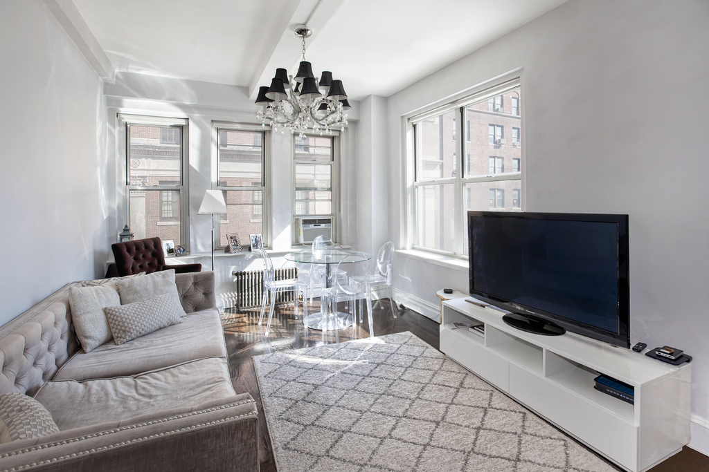 126 W 73rd Street - Photo 0