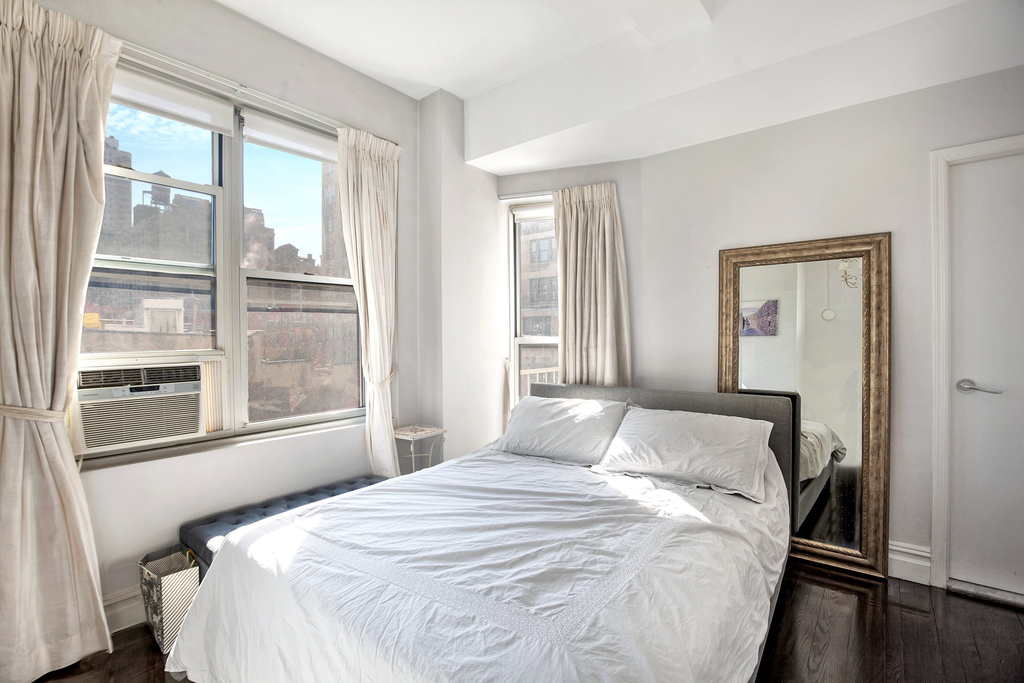 126 W 73rd Street - Photo 5