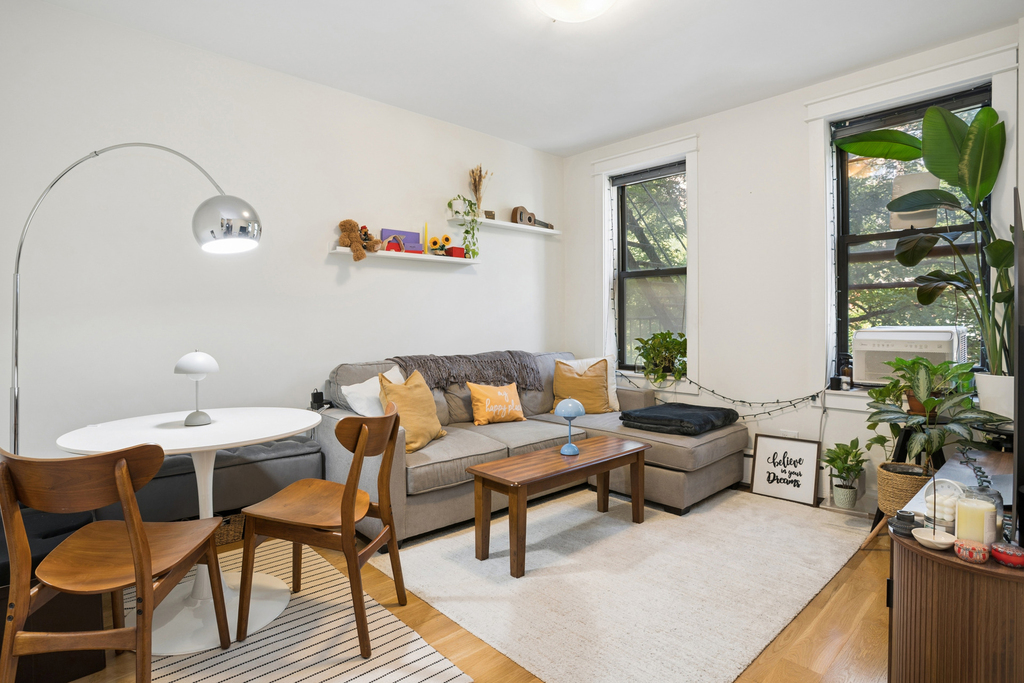 342 W 21st Street - Photo 0