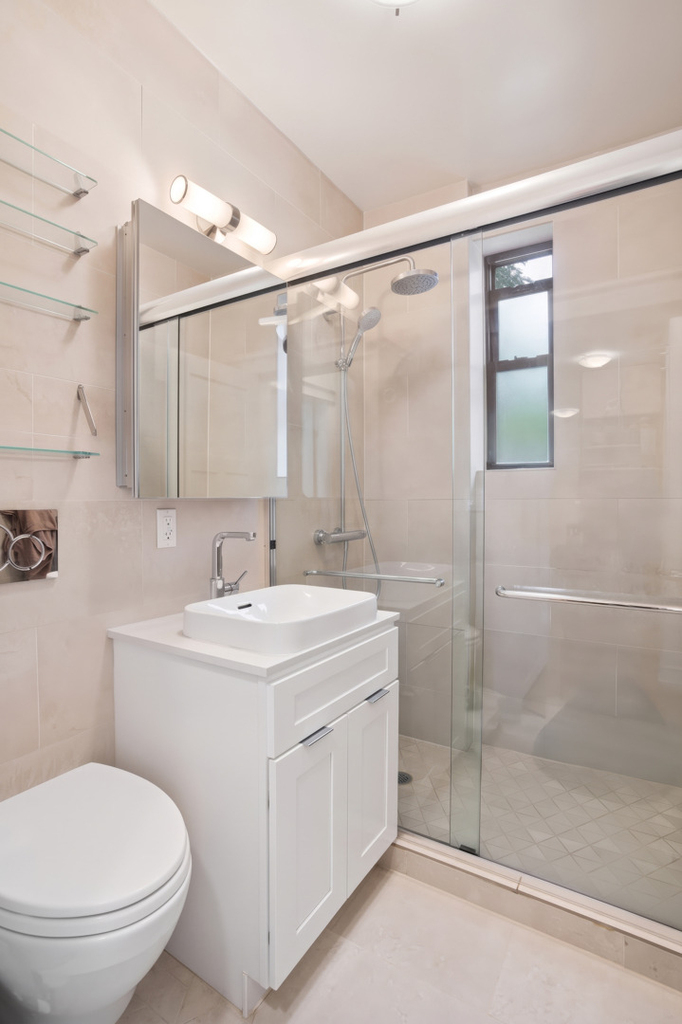 342 W 21st Street - Photo 3