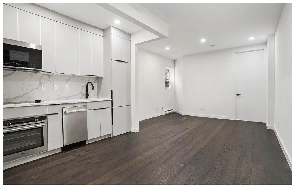 231 Sullivan Street - Photo 2
