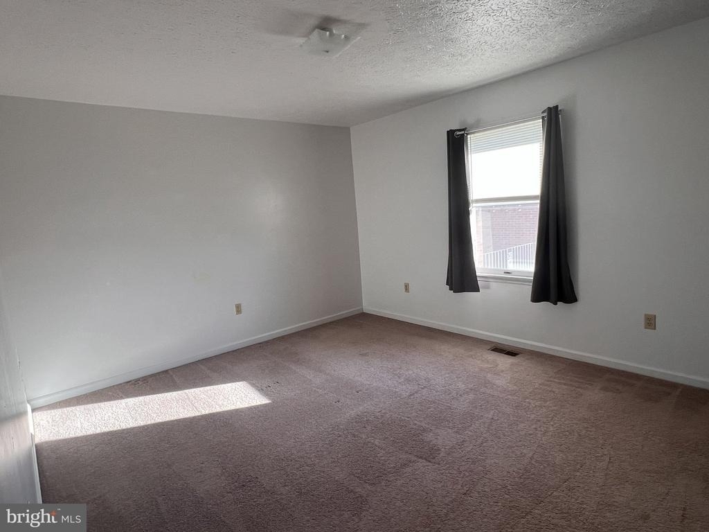 2352 Roosevelt Boulevard - Photo 5