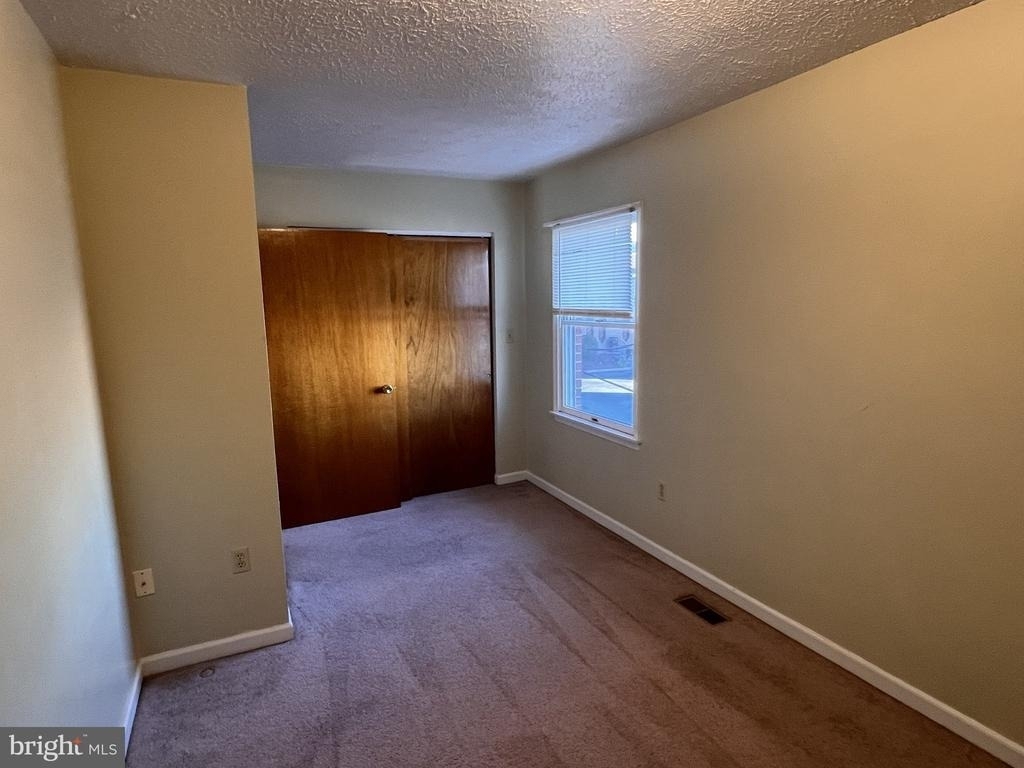 2352 Roosevelt Boulevard - Photo 7
