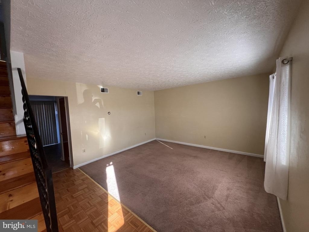 2352 Roosevelt Boulevard - Photo 1