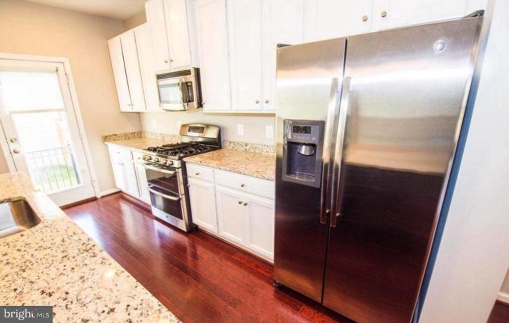 207 Almond Drive - Photo 5
