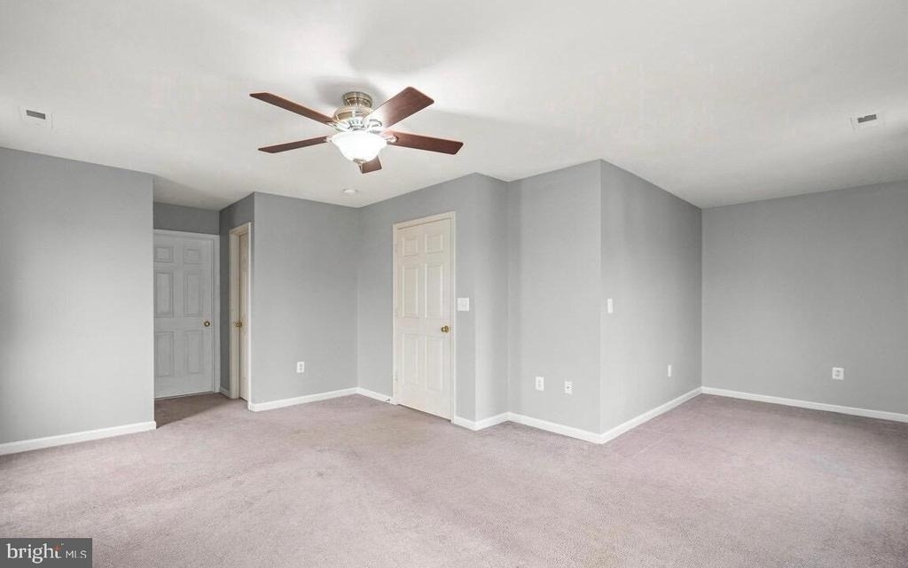4 Saint Ives Court - Photo 7
