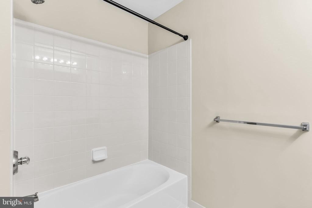 42985 Pascale Terrace - Photo 24