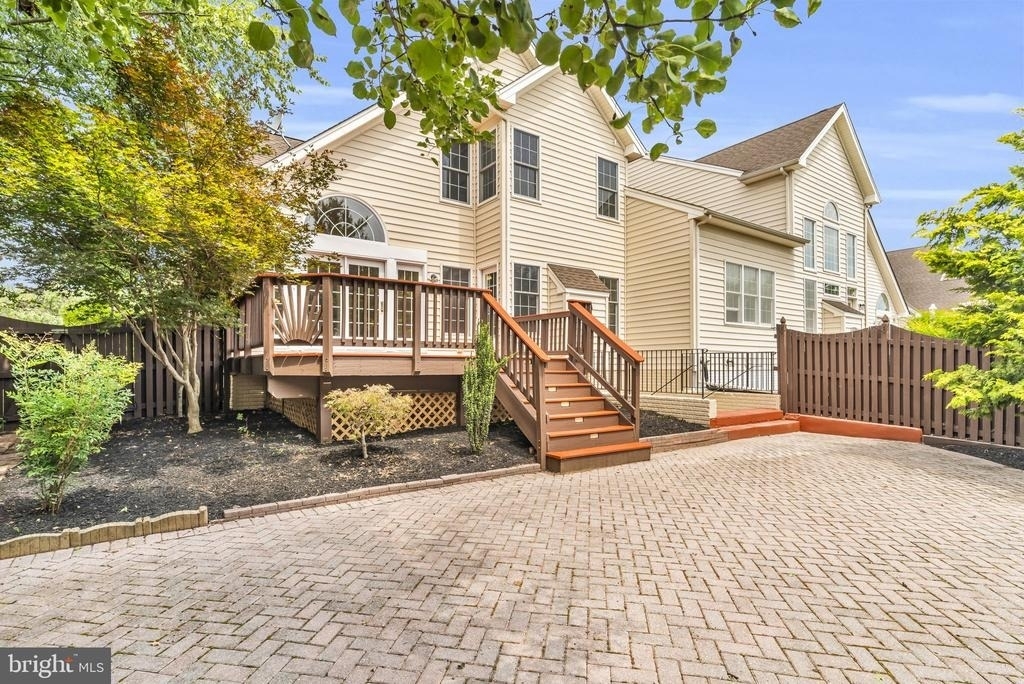 42985 Pascale Terrace - Photo 38