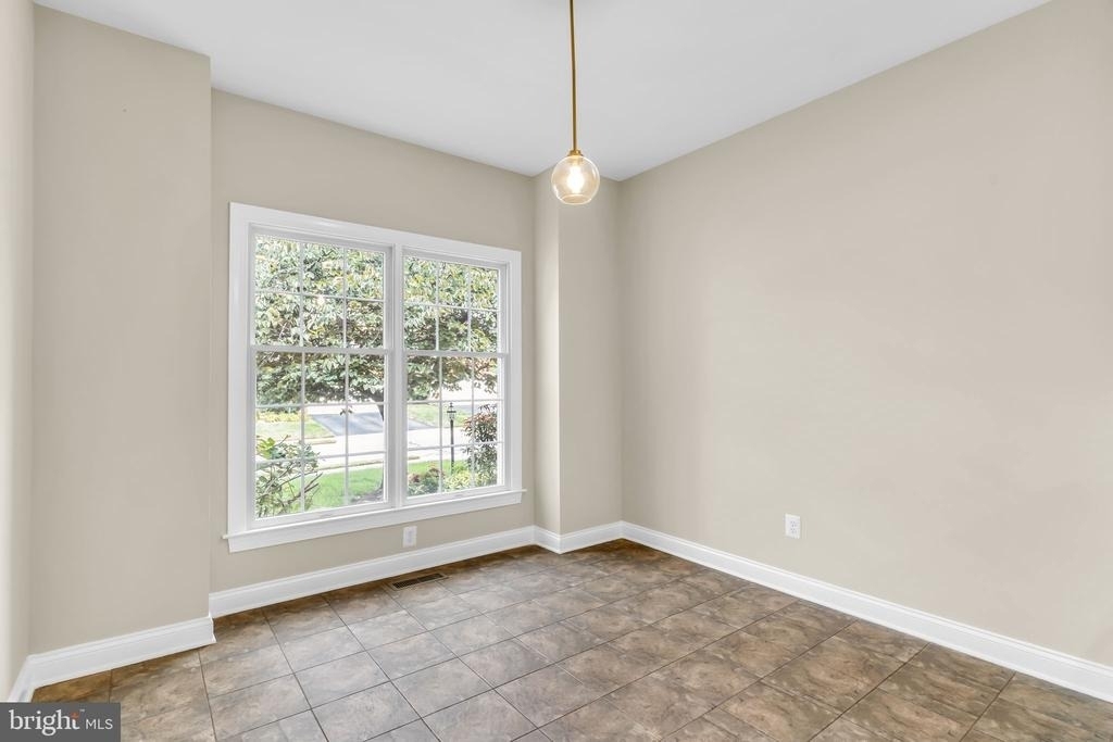 42985 Pascale Terrace - Photo 12