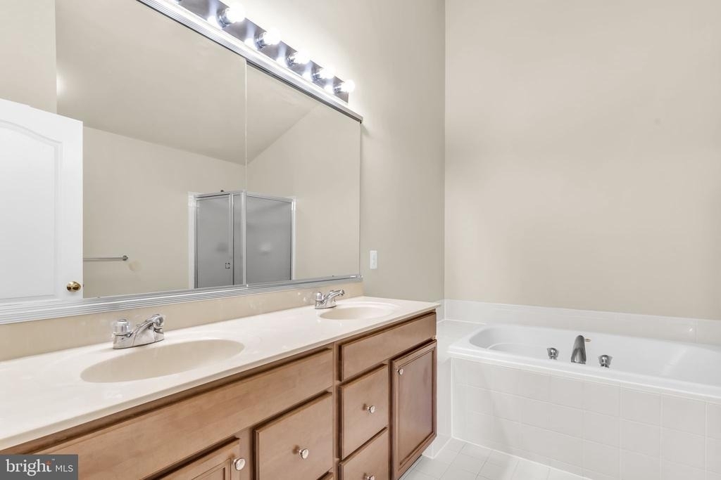 42985 Pascale Terrace - Photo 28