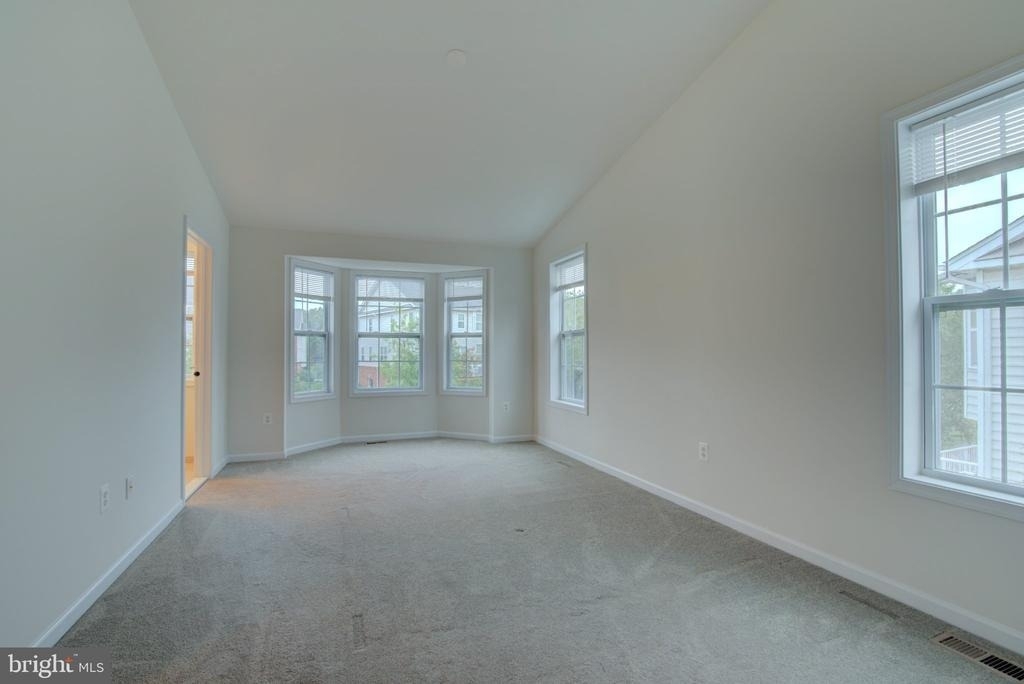 23099 Sunbury Street - Photo 14