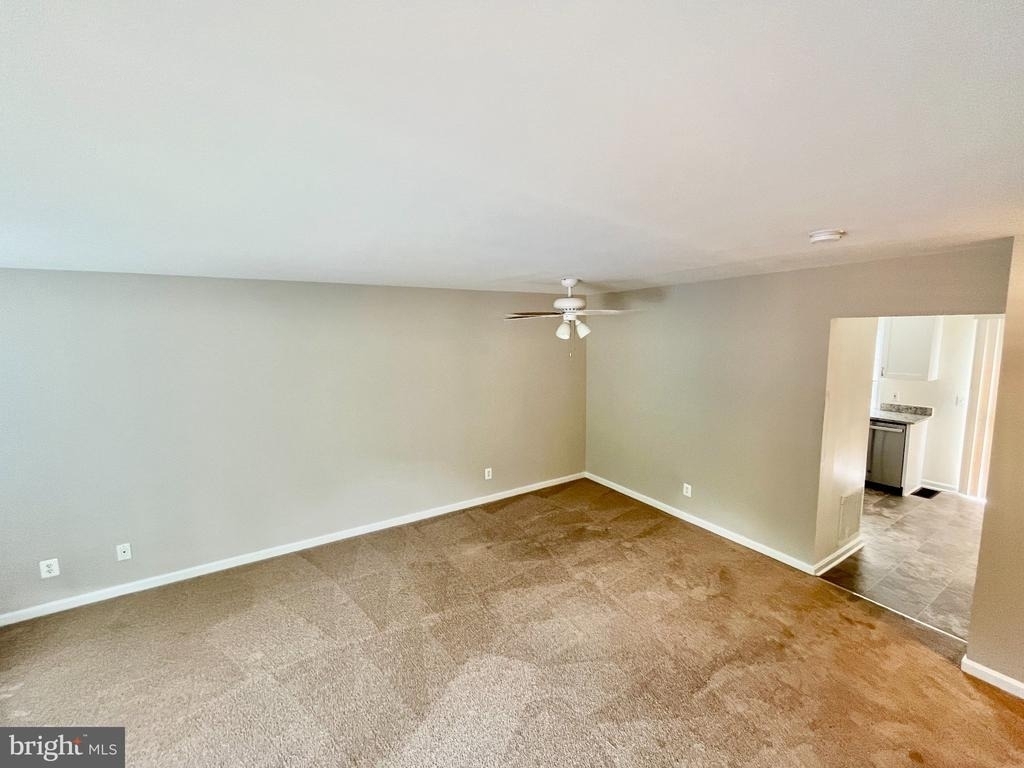 312 Stallion Square Ne - Photo 12