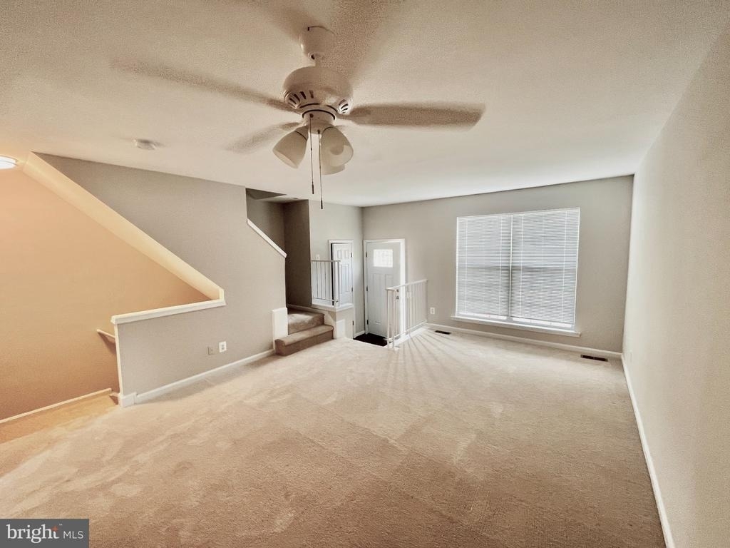 312 Stallion Square Ne - Photo 16