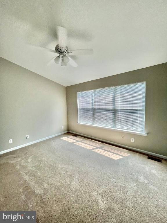 312 Stallion Square Ne - Photo 2