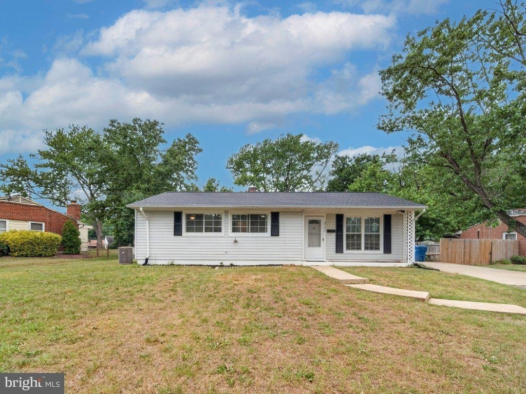 4906 Upland Drive - Photo 2