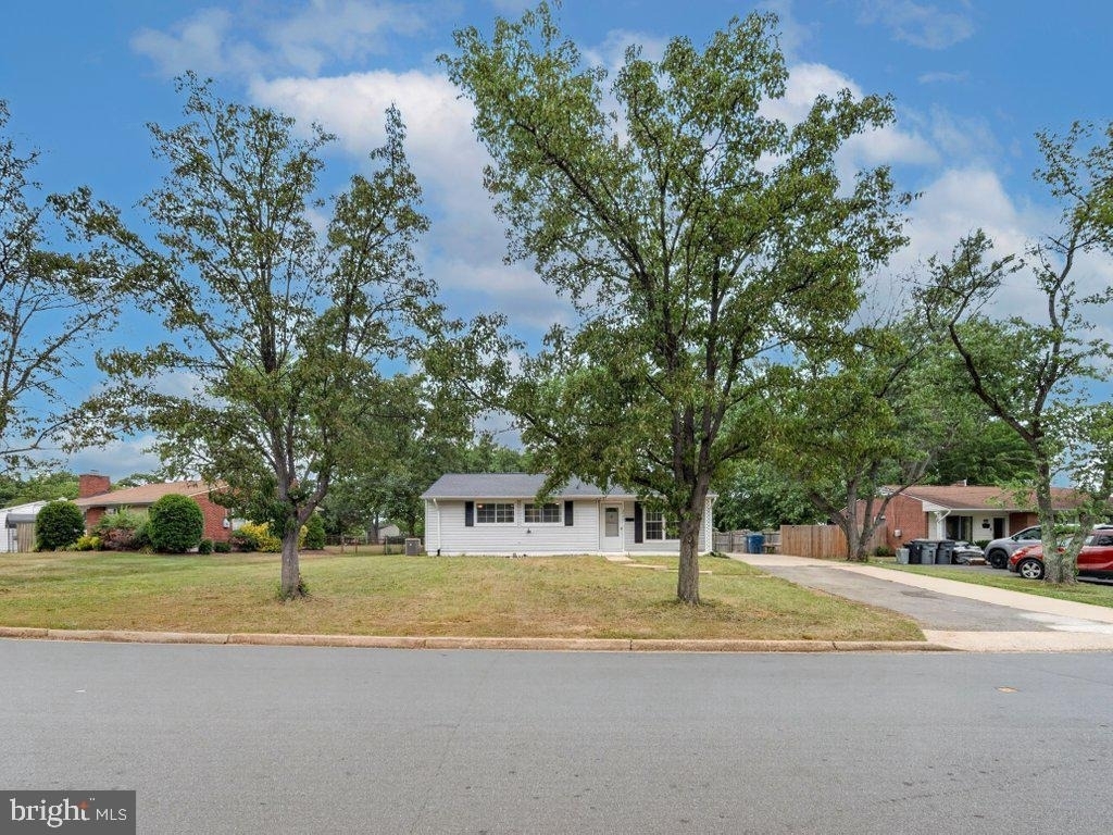 4906 Upland Drive - Photo 4