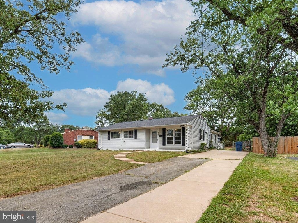 4906 Upland Drive - Photo 3