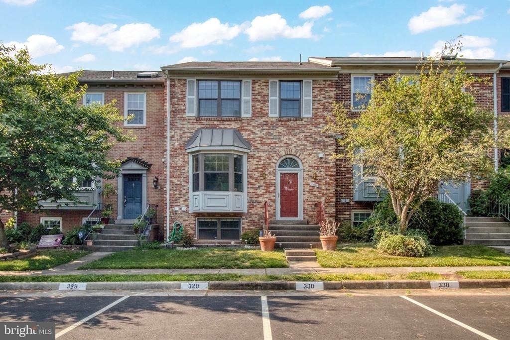 3964 Rosebay Court - Photo 0