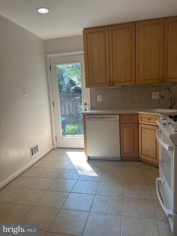 6204 Erman Court - Photo 5