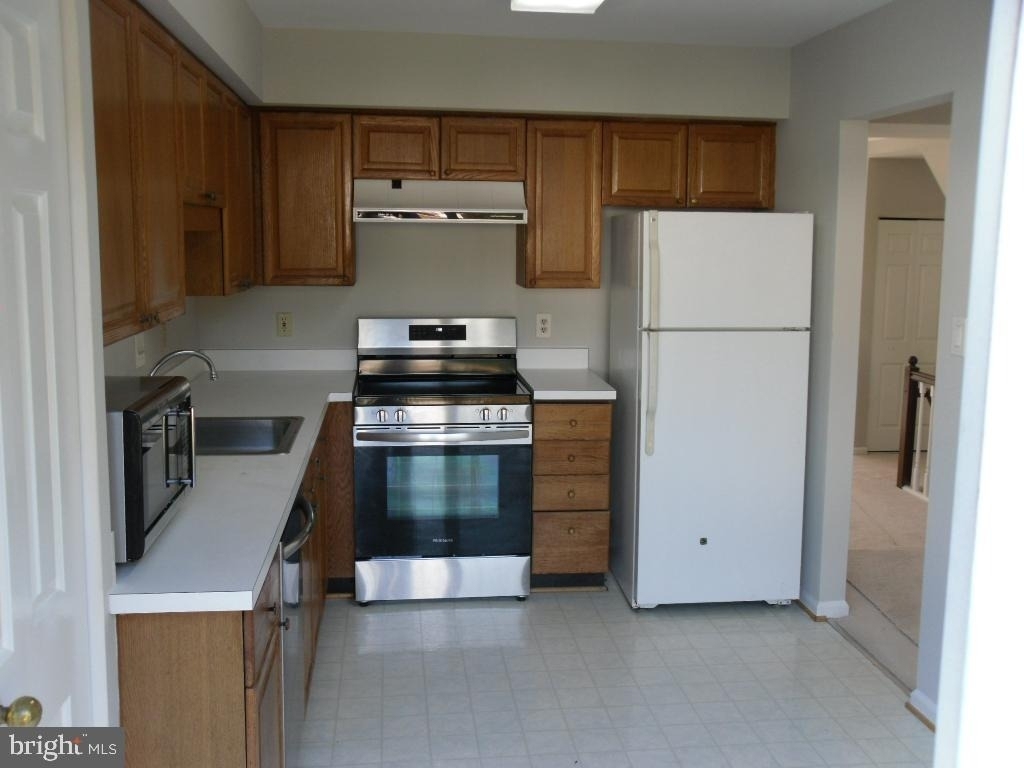 13312 Foxhole Drive - Photo 11
