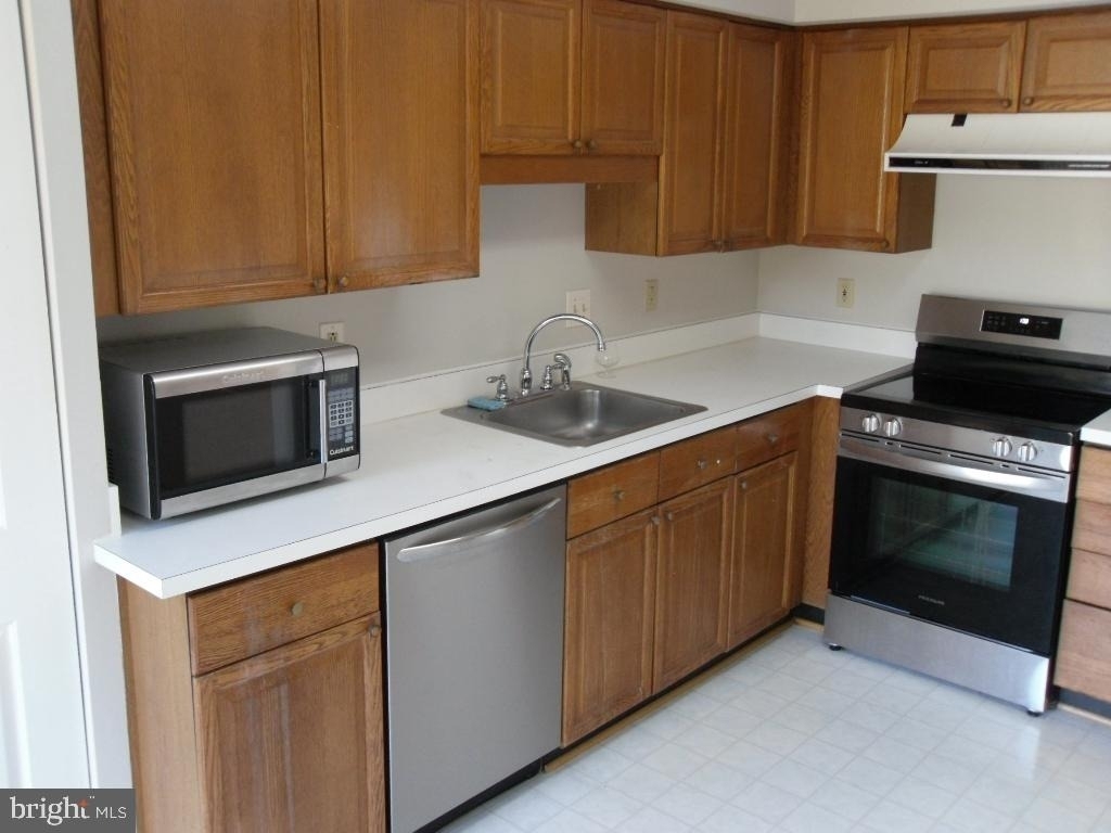 13312 Foxhole Drive - Photo 10