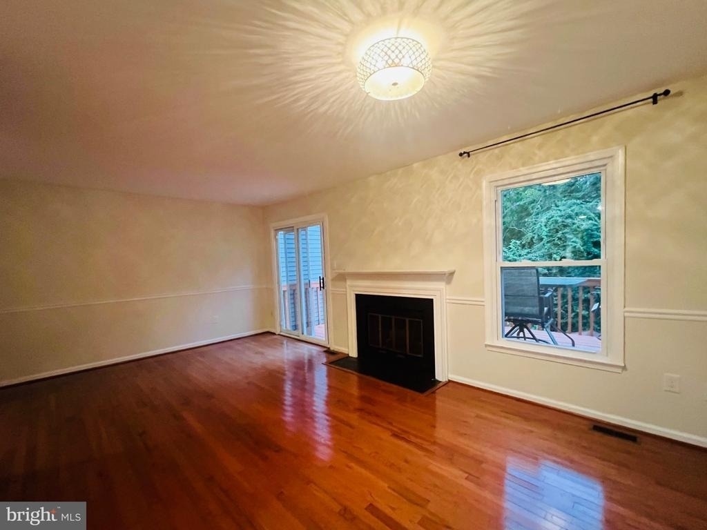 6279 Kerrydale Drive - Photo 3