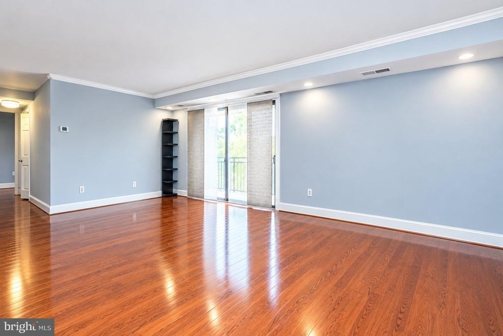 3101 S Manchester Street - Photo 1