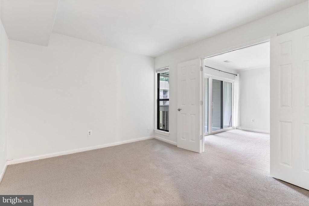 5766 Rexford Court - Photo 11