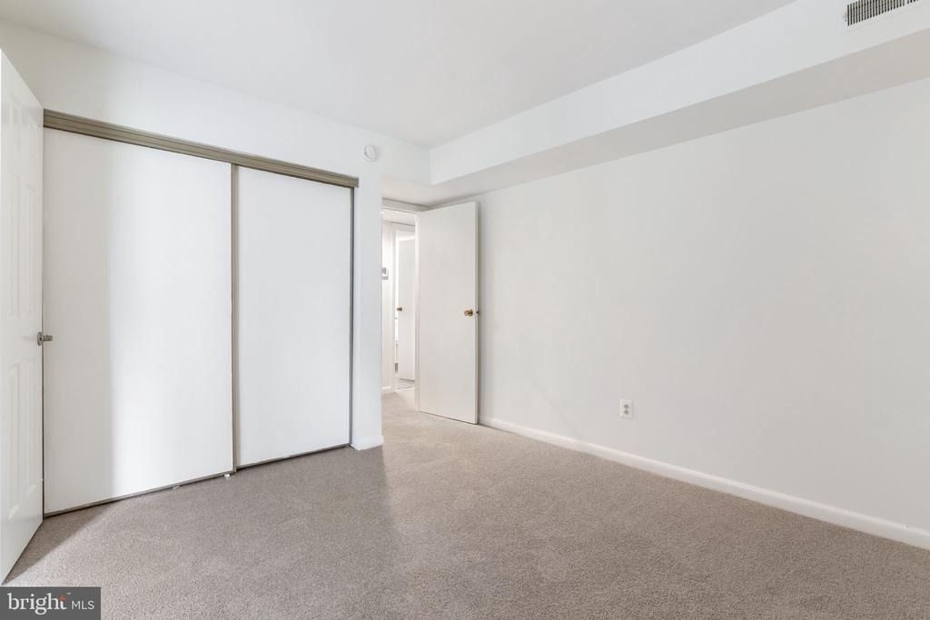 5766 Rexford Court - Photo 10
