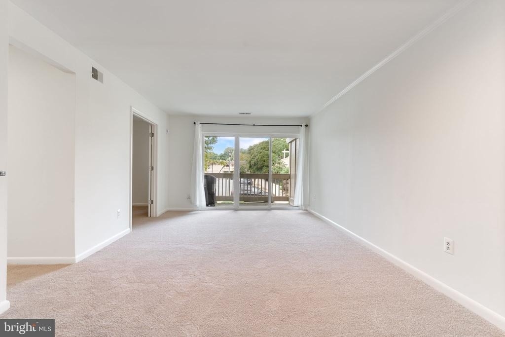 5766 Rexford Court - Photo 6