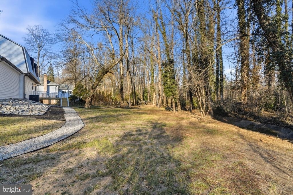 10704 Howerton Avenue - Photo 32