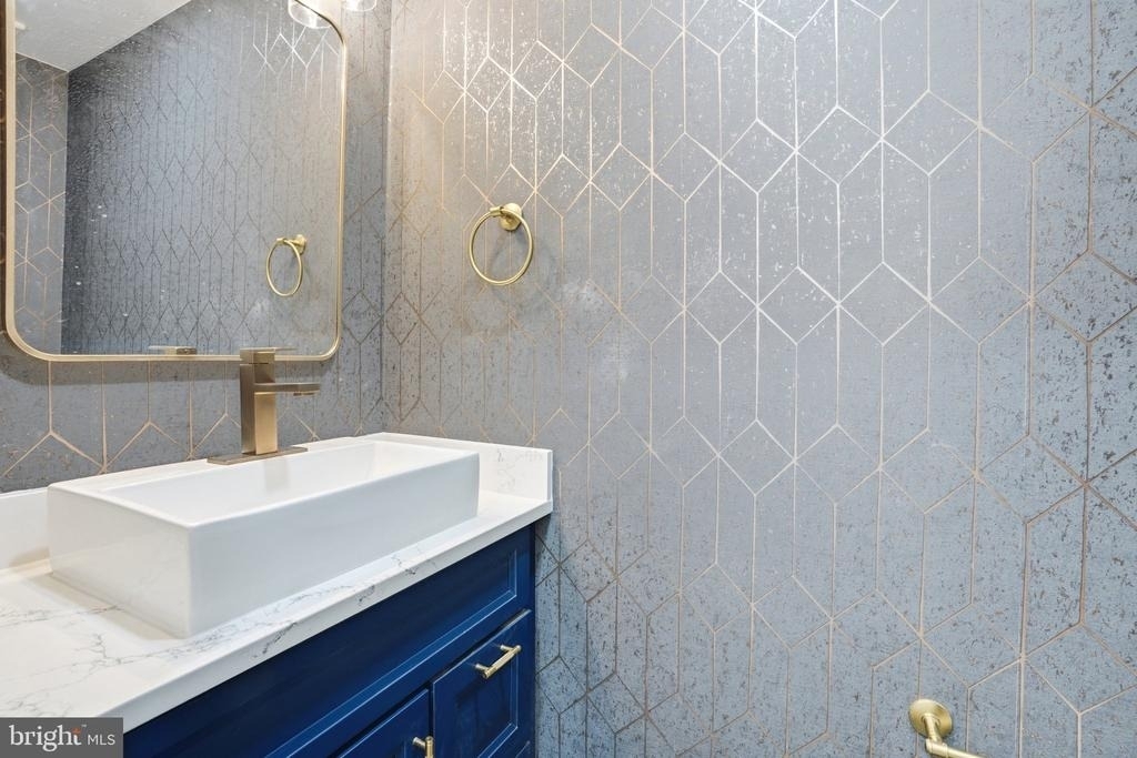 10704 Howerton Avenue - Photo 10