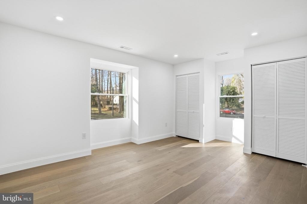10704 Howerton Avenue - Photo 23