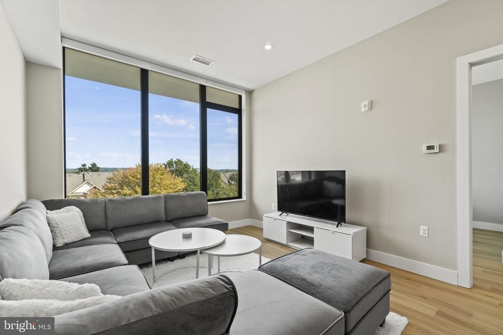 801 Fairfax Street - Photo 9